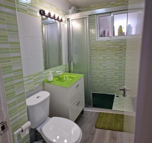 A bathroom at Precioso alojamiento junto al Mediterráneo