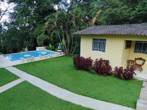 A piscina localizada em Pousada Bela Vista ou nos arredores