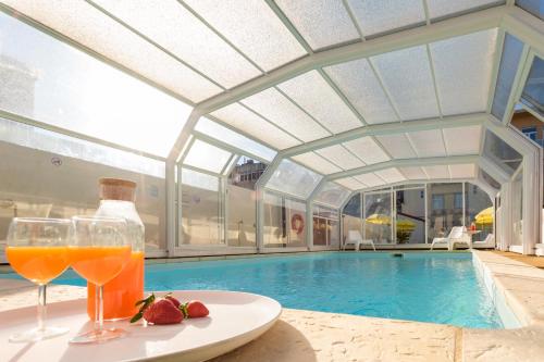 733 Costa Cabral Metro Residence