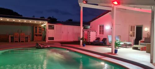 Πισίνα στο ή κοντά στο Family and friends villa with big private pool