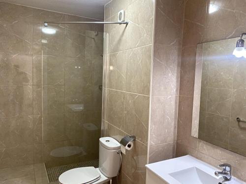 Lovely Self Catering 1 bed Apartment 7B2, Los Cristianos, Tenerife