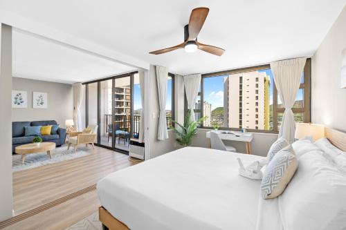 Stylish Oasis with Great Ocean and Diamond Head Views, Free Parking!_2