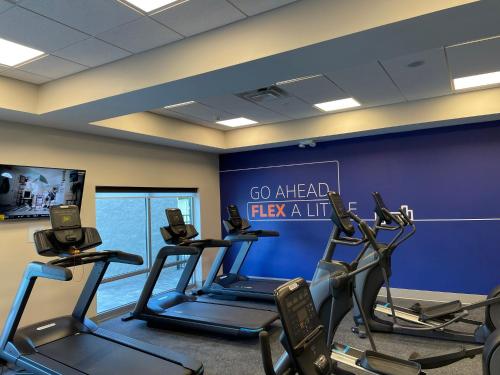 Pusat kecergasan dan/atau kemudahan kecergasan di Holiday Inn Express - Starke by IHG