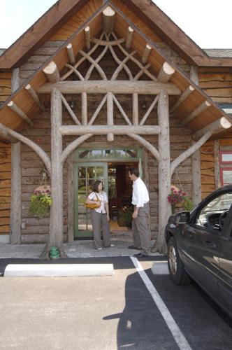 Επισκέπτες που μένουν στο Finger Lakes Lodging