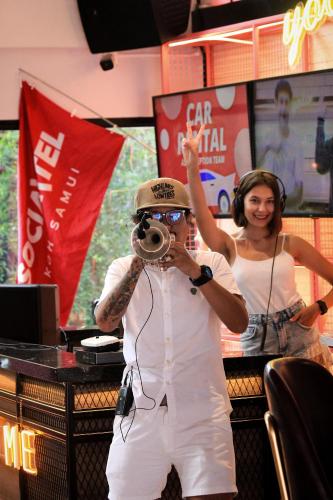 Επισκέπτες που μένουν στο SocialTel Koh Samui