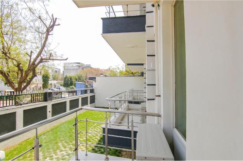 Balkón nebo terasa v ubytování Hotel Leaf 9, Cyber City near Ambience Mall