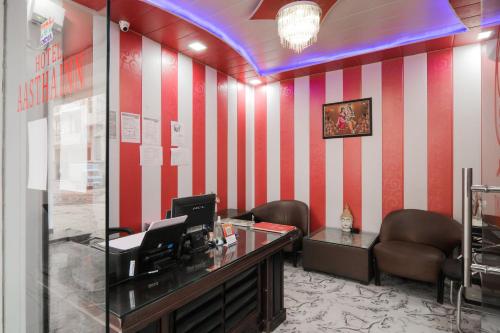 Posezení v ubytování Super Hotel O Aastha Near Chaudhary Charan Singh International Airport