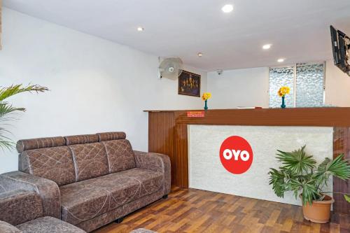 Majoituspaikan OYO Hotel Way Point aula tai vastaanotto