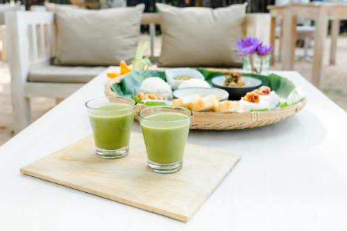 ホテルの敷地内または近くでの食事または食べ物