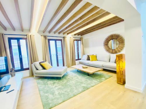 A seating area at Hotel-Apartment with big terrace