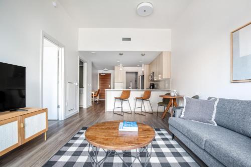 Belltown 1BR w Gym Rooftop Sun Deck SEA-69_2