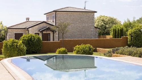 Gallery image of Villa Luxoria Ema in Čabrunići