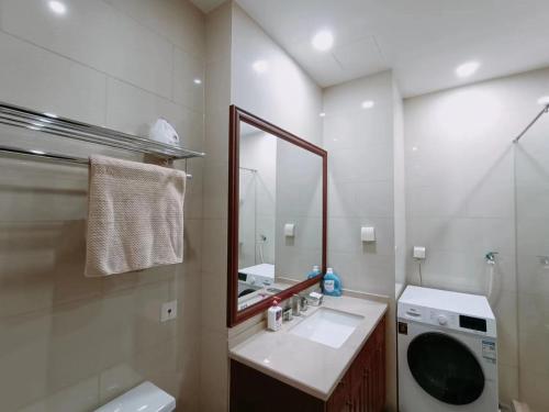 Bilik mandi di Suzhou Goethe Hotel Apartment Jinji Lake Branch