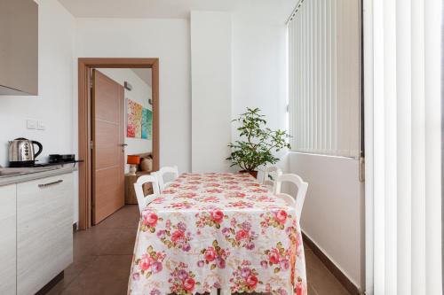 صورة لـ Perfect Seaview Penthouse في خليج سانت بول