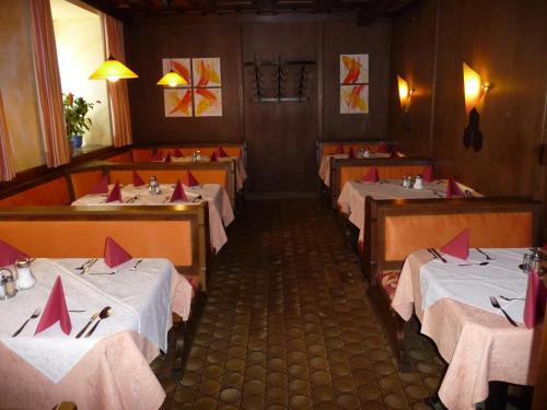 Gasthof Zellerstubenにあるレストランまたは飲食店