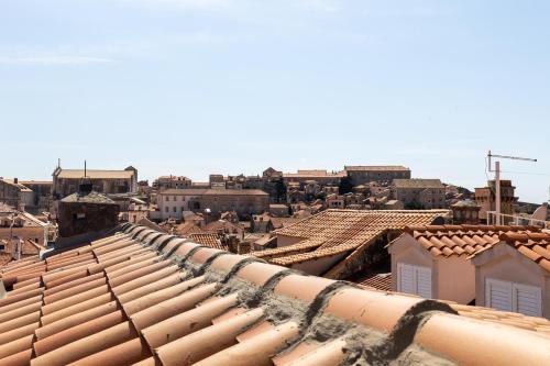 Central Old Town Apartments