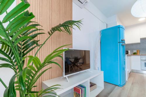 Apartamento con terraza y vistas al canal