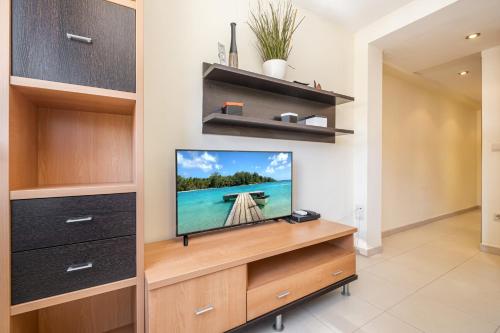 Albatros 2-7 Apartment Levante Beach