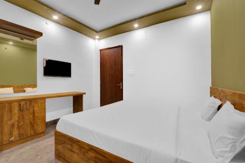 Gallery image of Collection O Golden Galaxy Inn in Chinhat