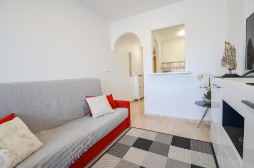 Kuchyňa alebo kuchynka v ubytovaní Schöne Wohnung mit Pool , Wi-Fi und privat Garage