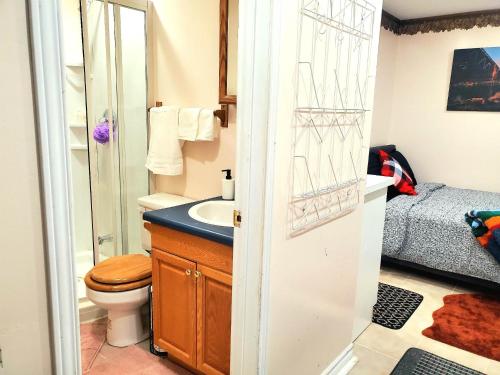 Ванная комната в Cozy & Convenient Studio Apartment