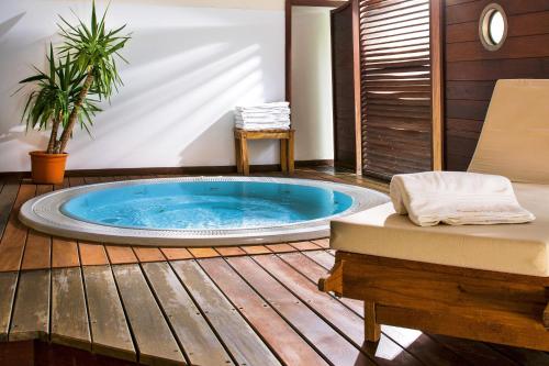 Φωτογραφία από το άλμπουμ του Family Hotel σε Vic-sur-Cere