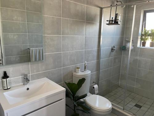 Phòng tắm tại Luxury one bedroom apartment