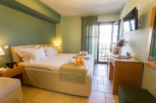 Gallery image of Helianthus Guesthouse in Ammouliani