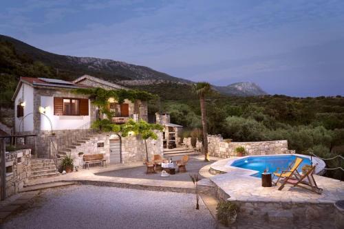 Stone house Angelo - Peace oasis with pool