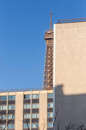 Luxurious 3 min walk from Eiffel Tower