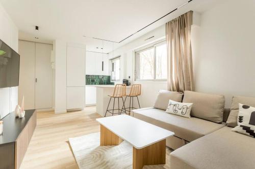 Luxurious 3 min walk from Eiffel Tower