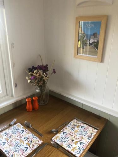 Fotografie z fotogalerie ubytování Cotts Cabin - Welcombe - 2 min walk to pub v destinaci Bideford