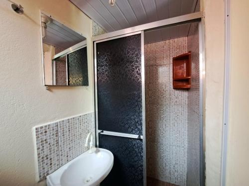 Ванна кімната в Seriema Hospedagem - Vila de São Jorge