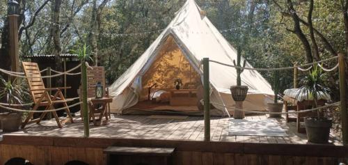 Évasion en pleine nature, Tipi insolite et Jacuzzi au Pont du Gard !
