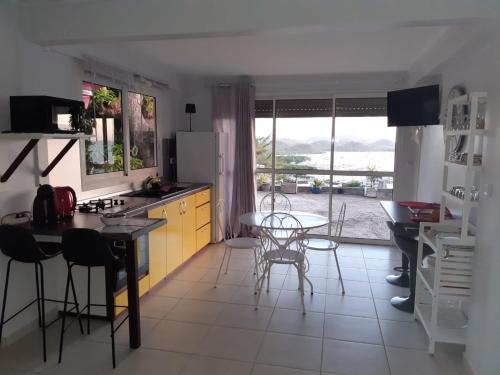 Kuchyň nebo kuchyňský kout v ubytování Residence vue sur mer