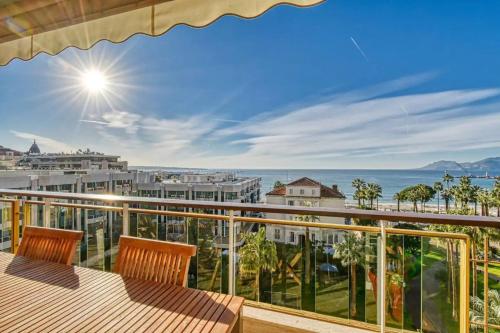 Fotografia z galérie ubytovania Nice apartment with sea view on the Croisette v Cannes