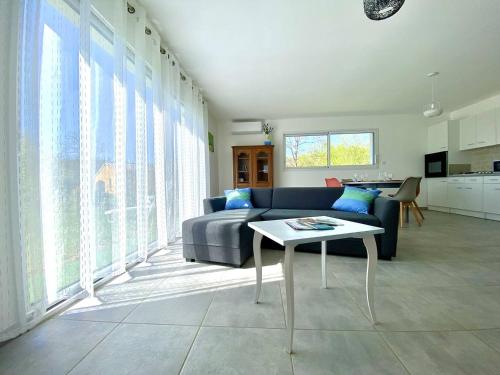 Maison Pradons, 2 pièces, 4 personnes - FR-1-697-15