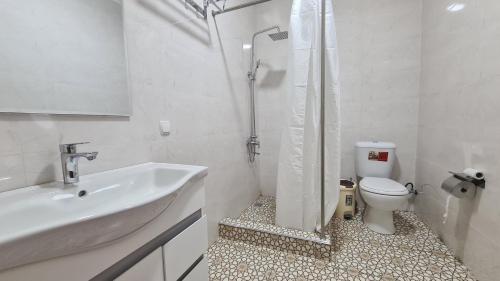 Azaliya Hostelにあるバスルーム