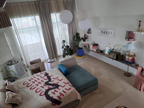 Χώρος καθιστικού στο casapapa homeandspace