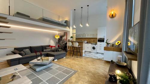 Brand New sunny apartment on Andrássy street 1062 Budapest, 79 Andrássy út kép - 3