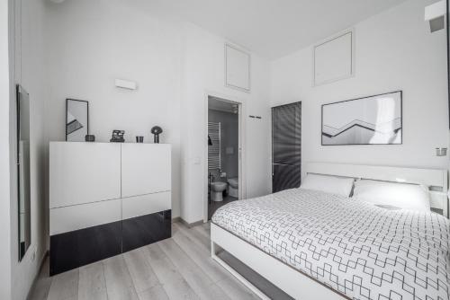 tHE Minimal Chic Home - Isola Garibaldi
