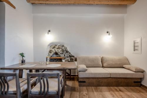 Гостиная зона в Nomas Home Skaloti