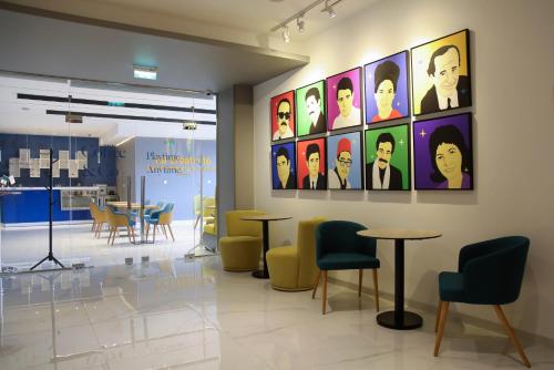 Χώρος καθιστικού στο Golden Tulip Opera Alger