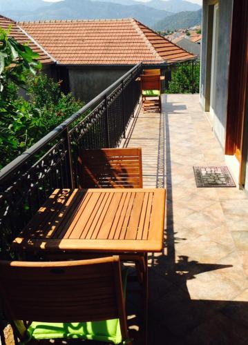 Μπαλκόνι ή βεράντα στο Apartmani Tivat Kaludjerovic