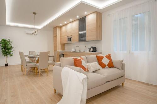 Malasaña XI 3BR 3BH