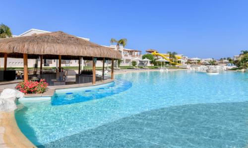 JAZ Casa Del Mar Resort — Swimming pool