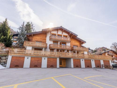 Apartment Grands Ducs 101G by Interhome