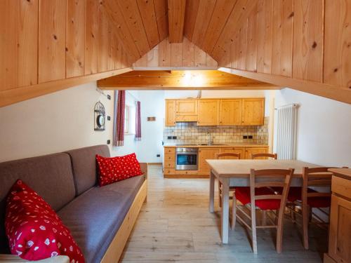 Η κουζίνα ή μικρή κουζίνα στο Holiday Home Mantel by Interhome