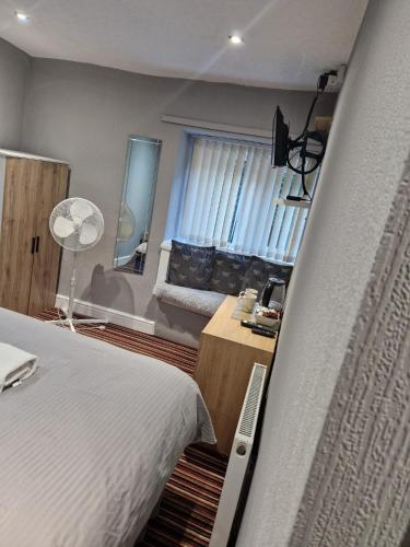 Postel nebo postele na pokoji v ubytování Shears Inn