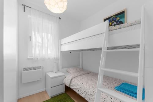 Apartment White